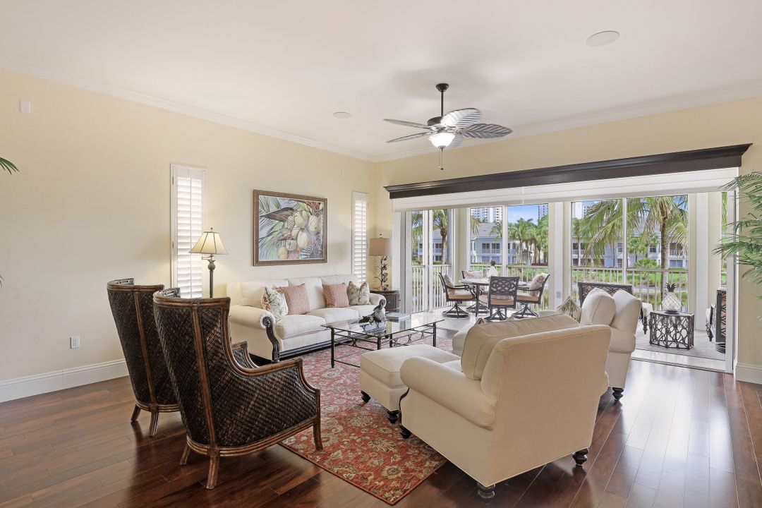 385 Sea Grove Ln #201, Naples, FL 34110