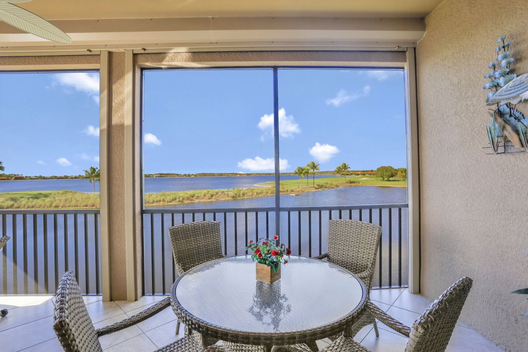 9060 Siesta Bay Dr #201, Naples, FL 34120