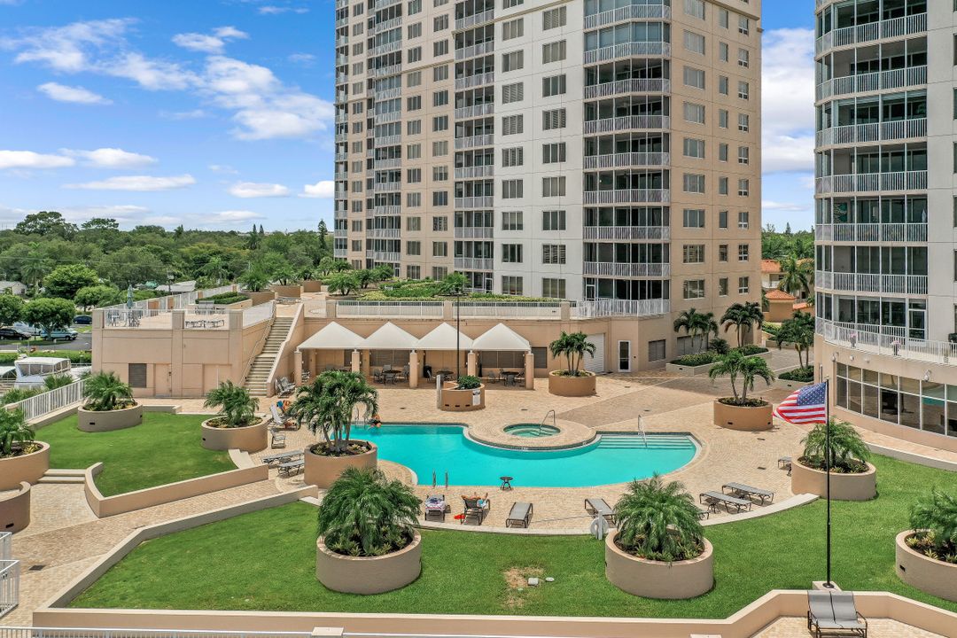 2090 W First St, Fort Myers, FL 33901