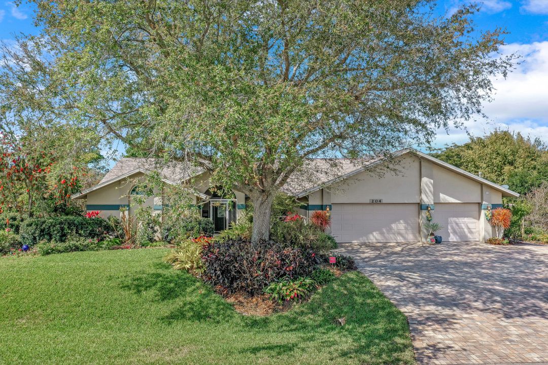 204 SE 20th Pl, Cape Coral, FL 33990
