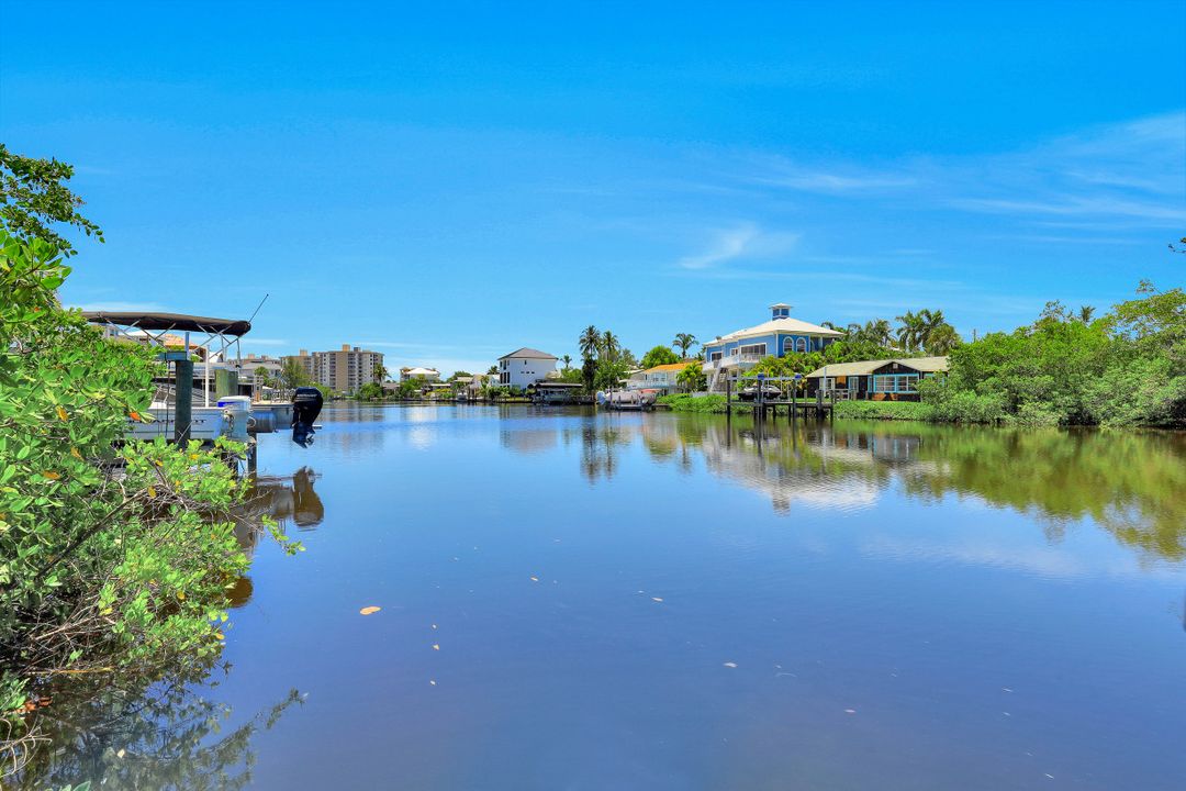 27810 Forester Dr, Bonita Springs, FL 34134