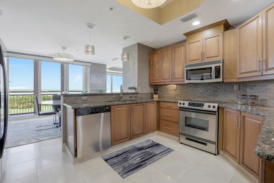4951 Bonita Bay Blvd #704, Bonita Springs, FL 34134