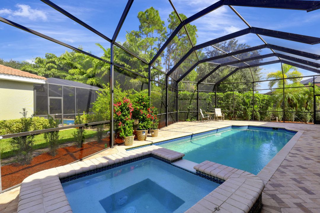 10259 Avonleigh Dr, Bonita Springs, FL 34135