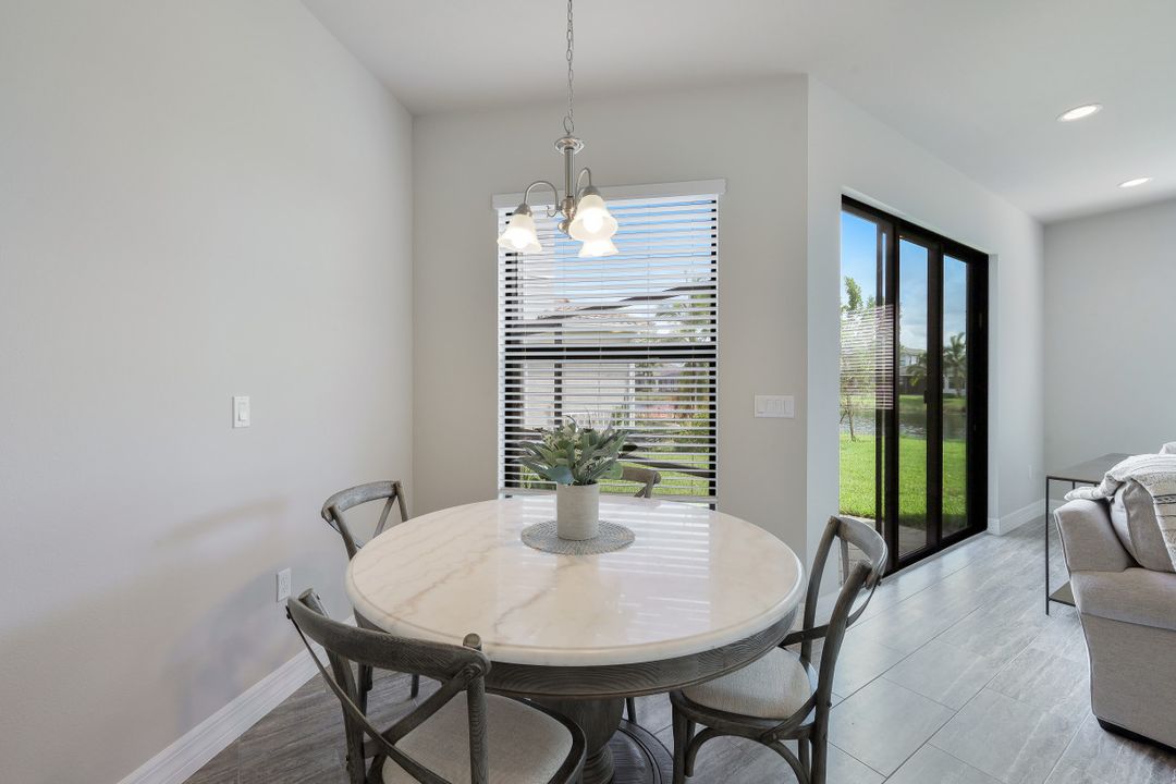 4478 Kensington Cir, Naples, FL 34119