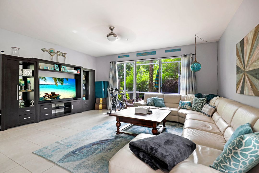 15893 Marcello Cir, Naples, FL 34110