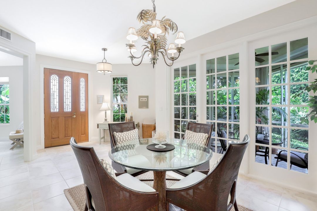 141 Colonade Cir #141, Naples, FL 34103