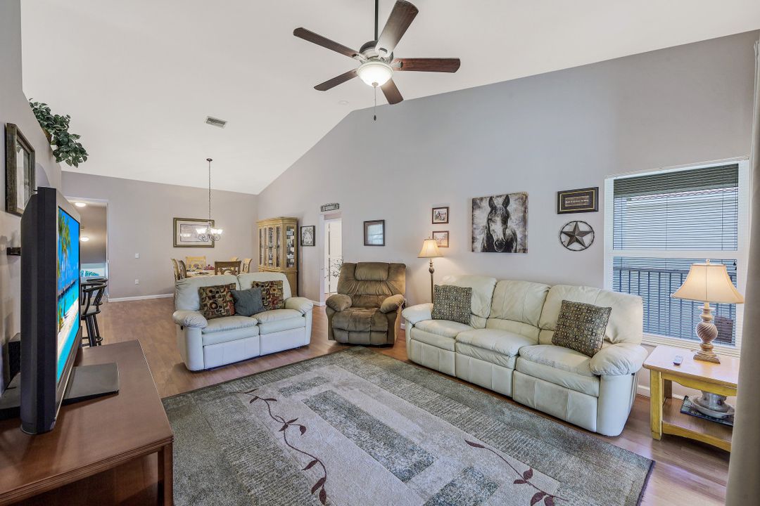 6765 Huntington Lakes Cir  #201, Naples, FL 34119