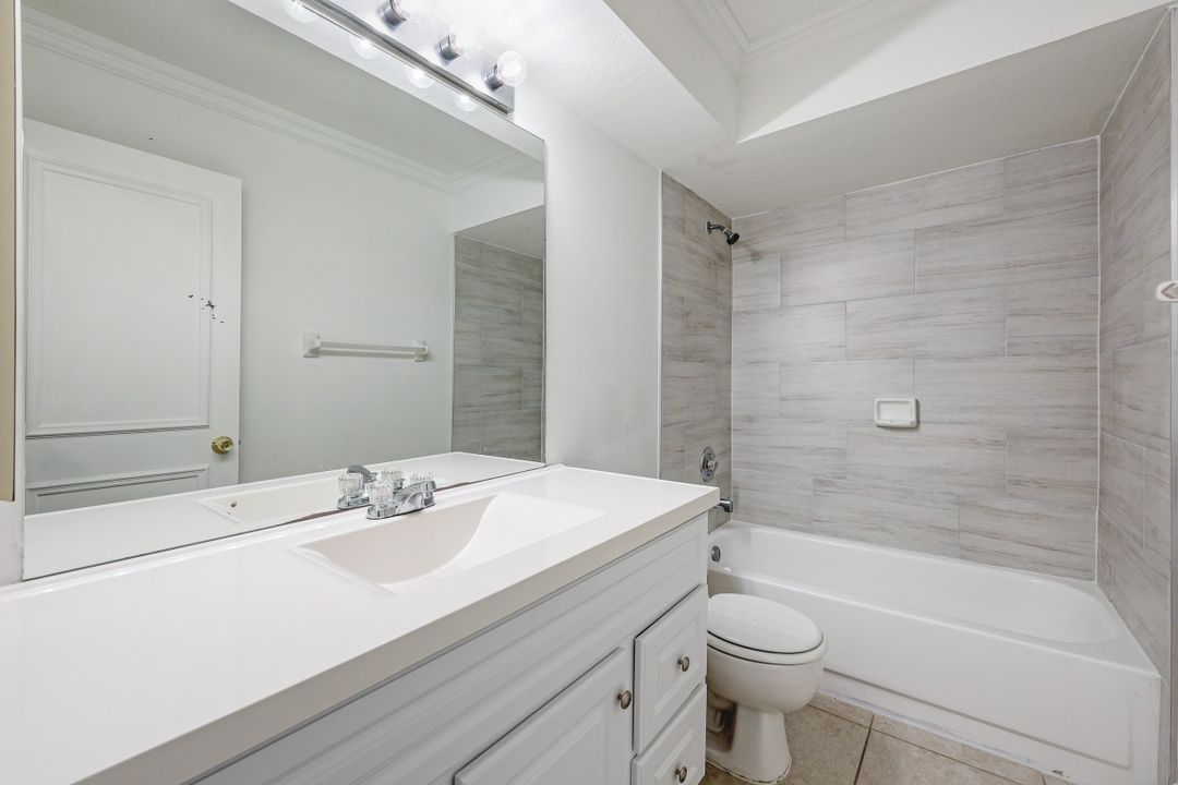 412 Gleason Pkwy, Cape Coral, FL 33914