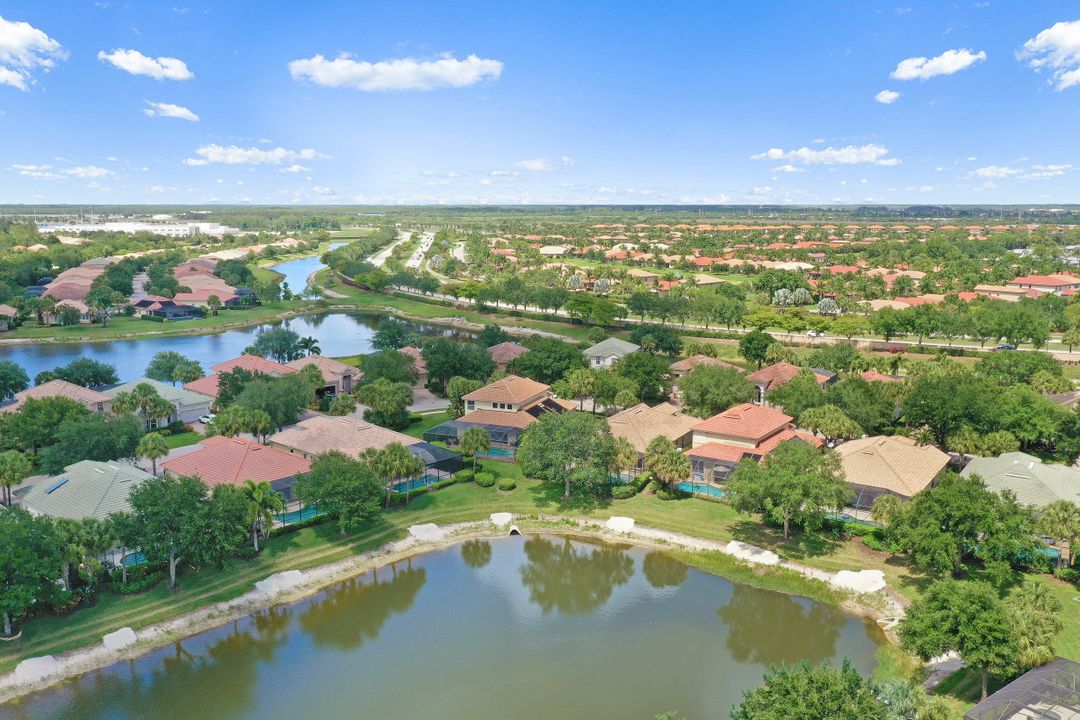 10354 Flat Stone Loop, Bonita Springs, FL 34135