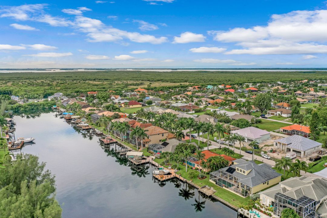 5315 SW 25th Pl, Cape Coral, FL 33914