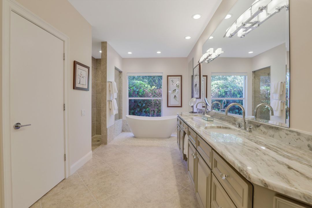 20419 Wildcat Run Dr, Estero, FL 33928