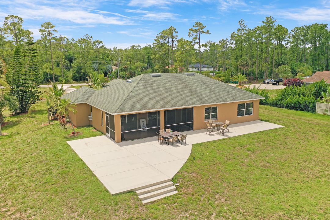 1462 Everglades Blvd N, Naples, FL 34120