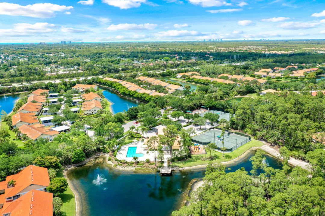 5610 Sherborn Dr #202, Naples, FL 34110