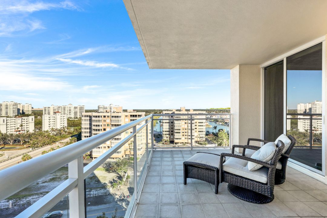 11125 Gulf Shore Dr #1001, Naples, FL 34108