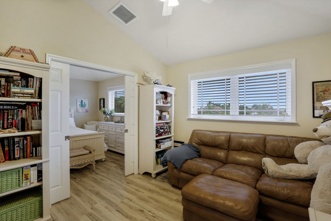 2718 NW 42nd Pl, Cape Coral, FL 33993