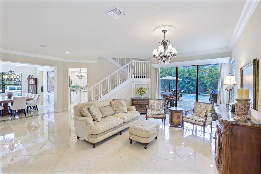 3342 Pacific Dr, Naples, FL 34119