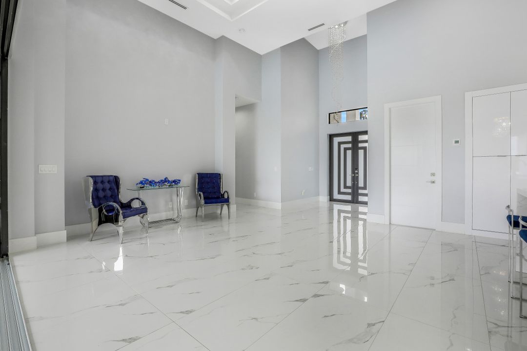 1903 Everest Pkwy, Cape Coral, FL 33904