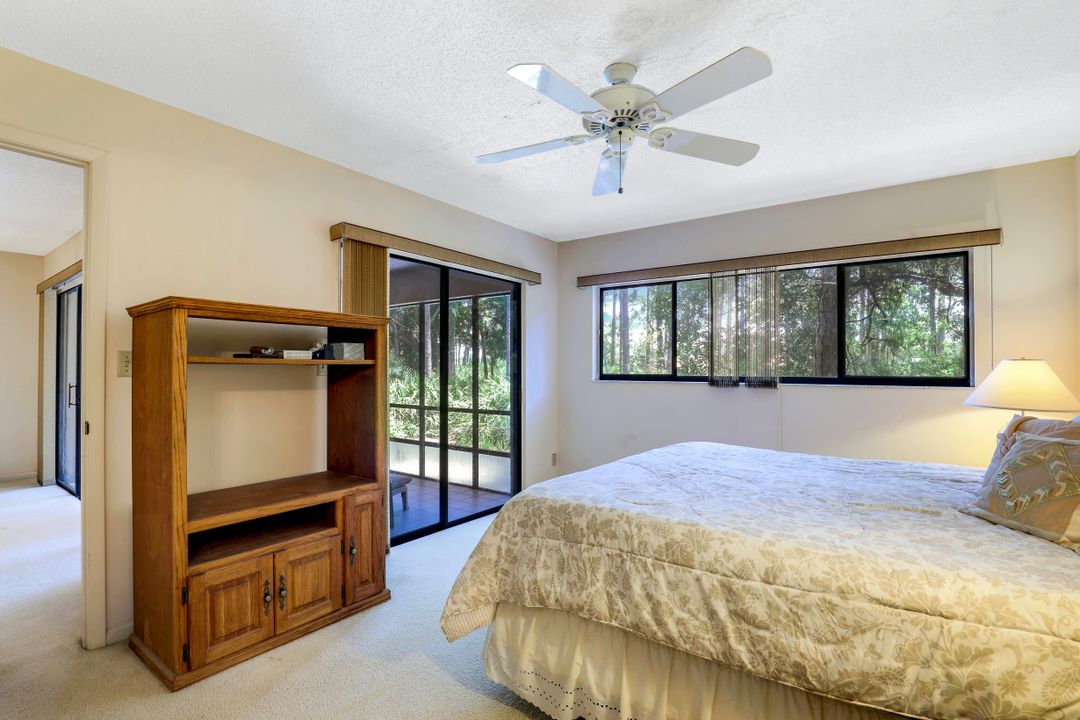 15330 Cedarwood Ln, Naples, FL 34110