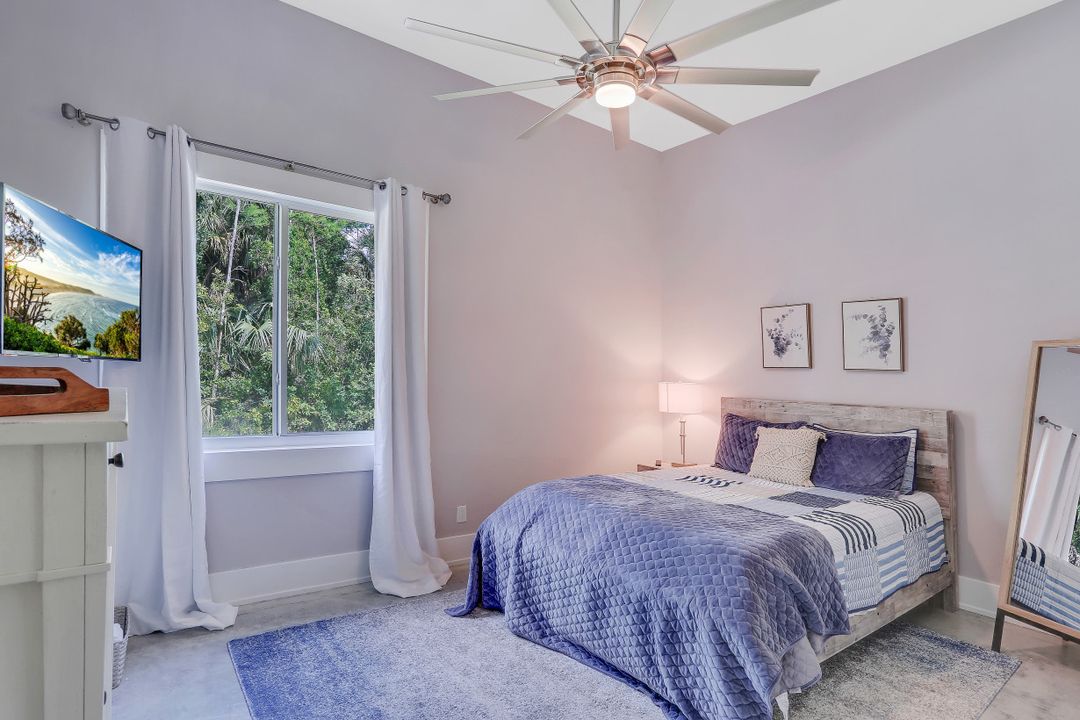 4441 5th Ave NW, Naples, FL 34119