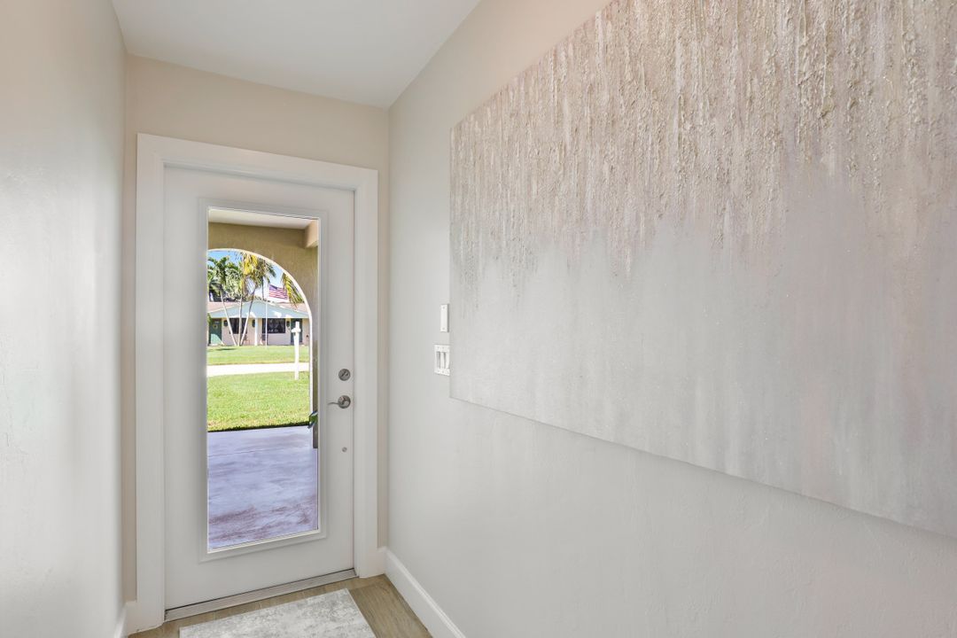 640 98th Ave N, Naples, FL 34108