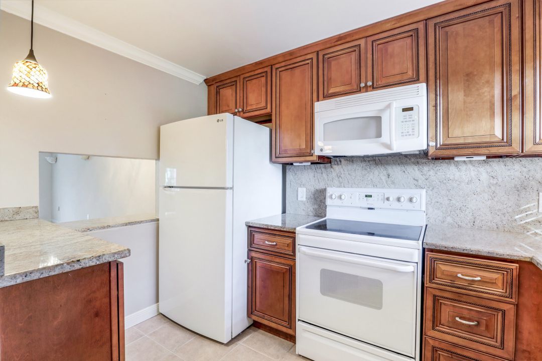 501 Forest Lakes Blvd #205, Naples, FL 34105