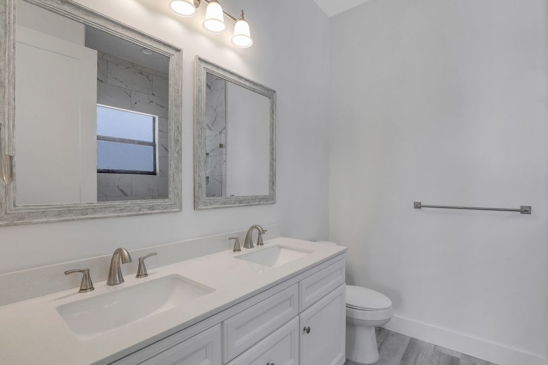 3021 Lunar St, Naples, FL 34112