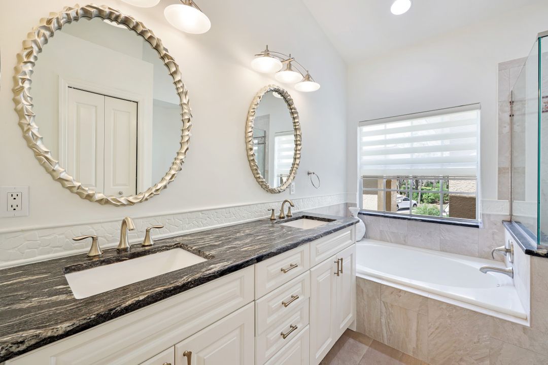 24820 Lakemont Cove Ln #201, Bonita Springs, FL 34134