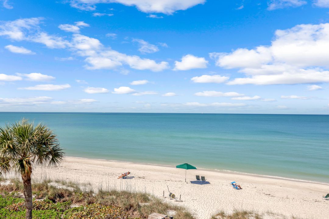3215 Gulf Shore Blvd N #205, Naples, FL 34103