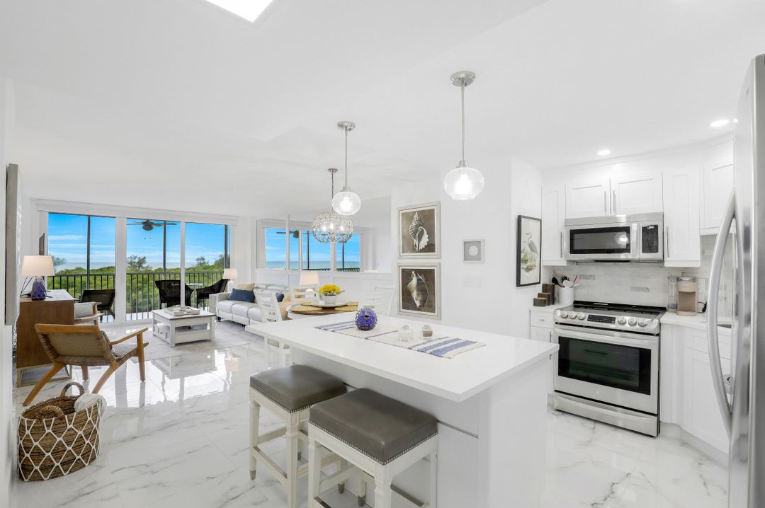 5 Bluebill Ave #606, Naples, FL 34108