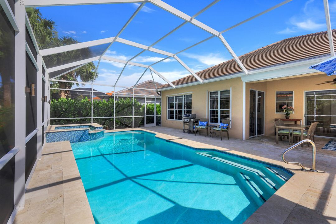 6117 Highwood Park Ln, Naples, FL 34110