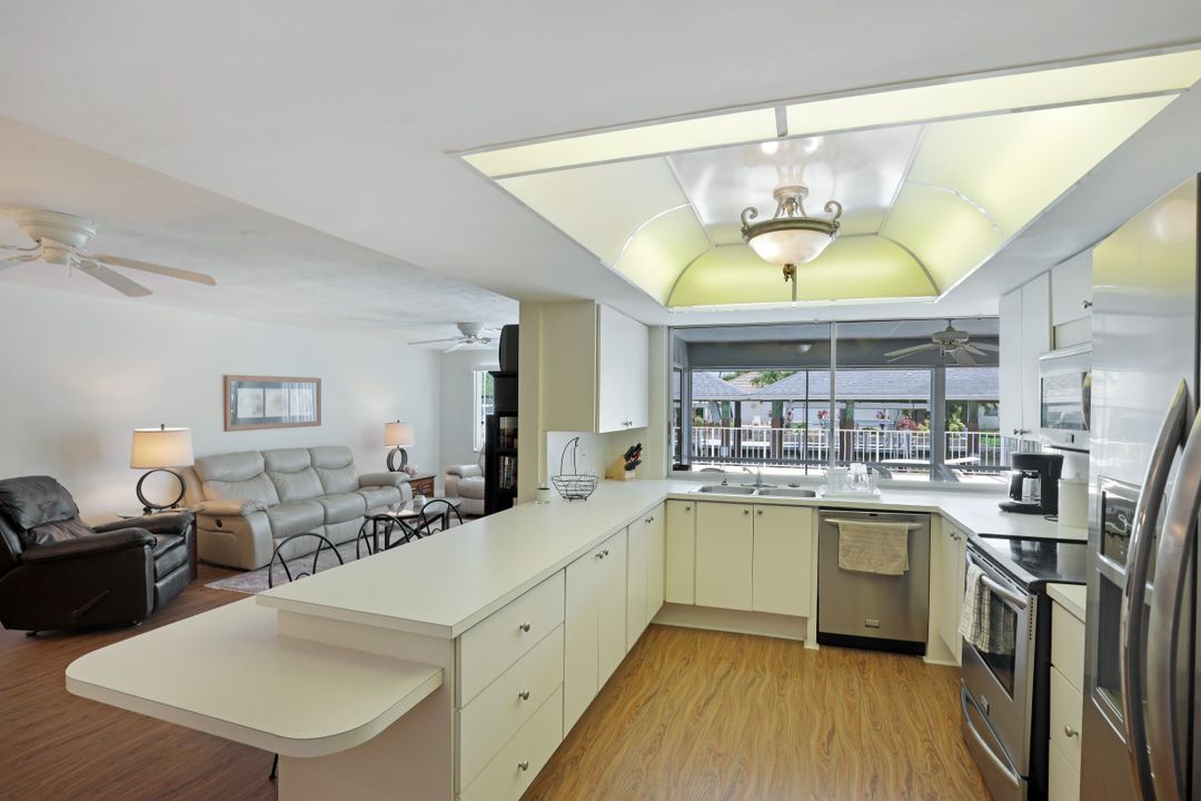 139 Bayview Ave, Naples, FL 34108