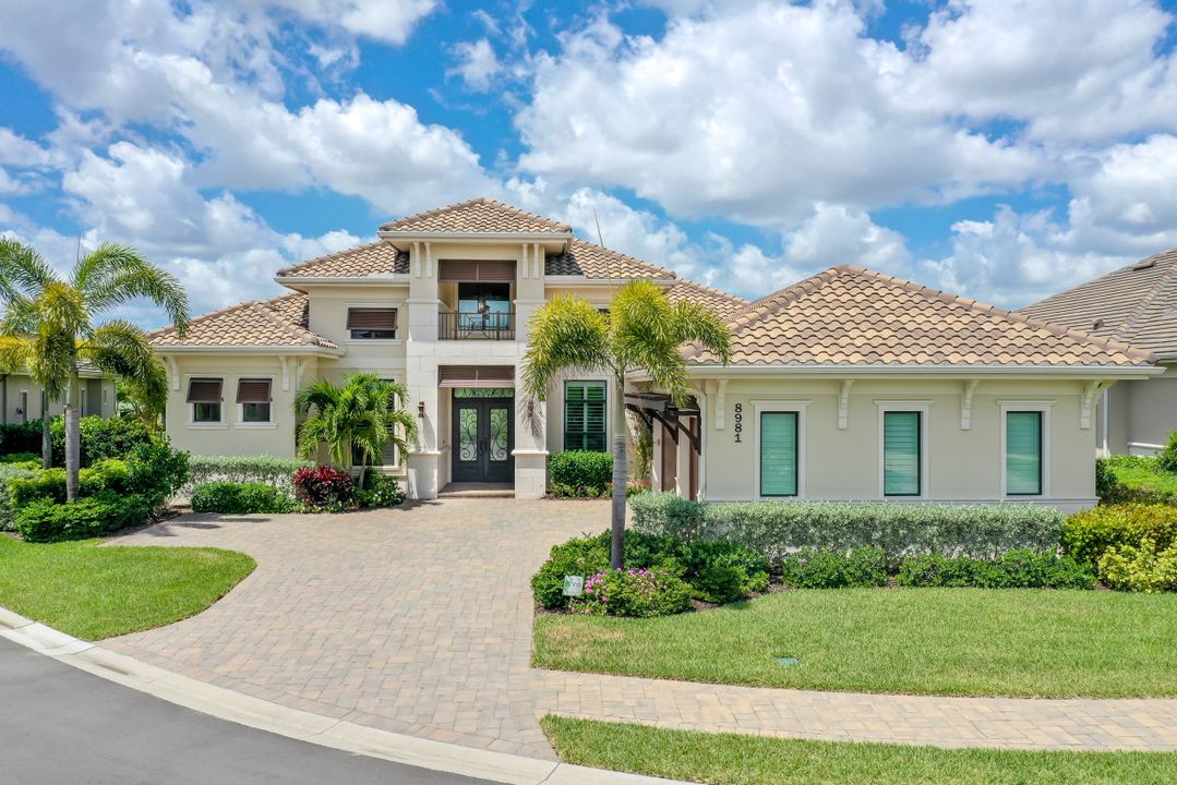 8981 Arrezo Ct, Naples, FL 34119
