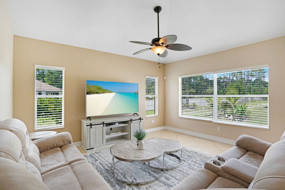 1462 Everglades Blvd N, Naples, FL 34120