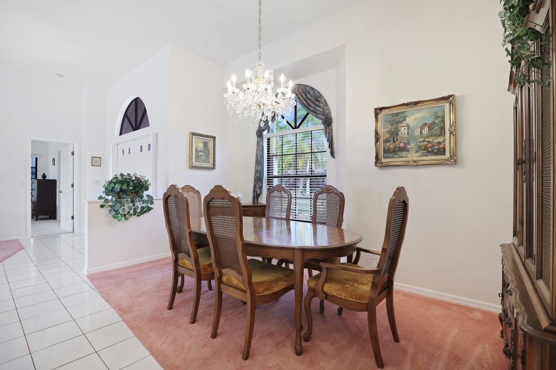 5208 SW 9th Pl, Cape Coral, FL 33914