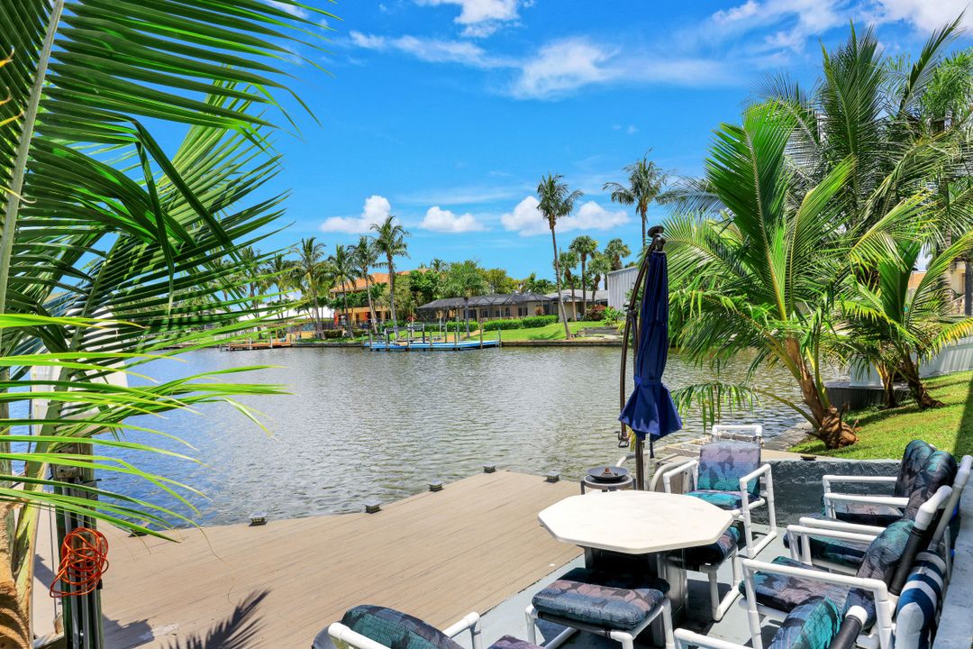 4812 Pelican Blvd, Cape Coral, FL 33914