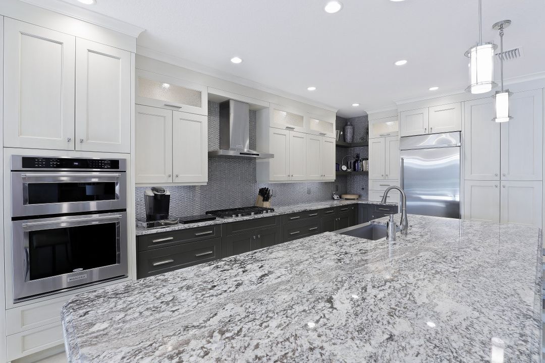 10102 Palazzo Dr, Naples, FL 34119