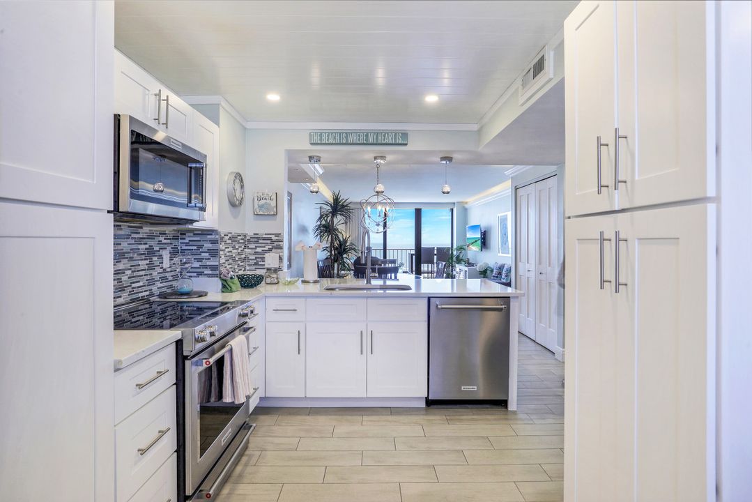 440 Seaview Ct #1805, Marco Island, FL 34145