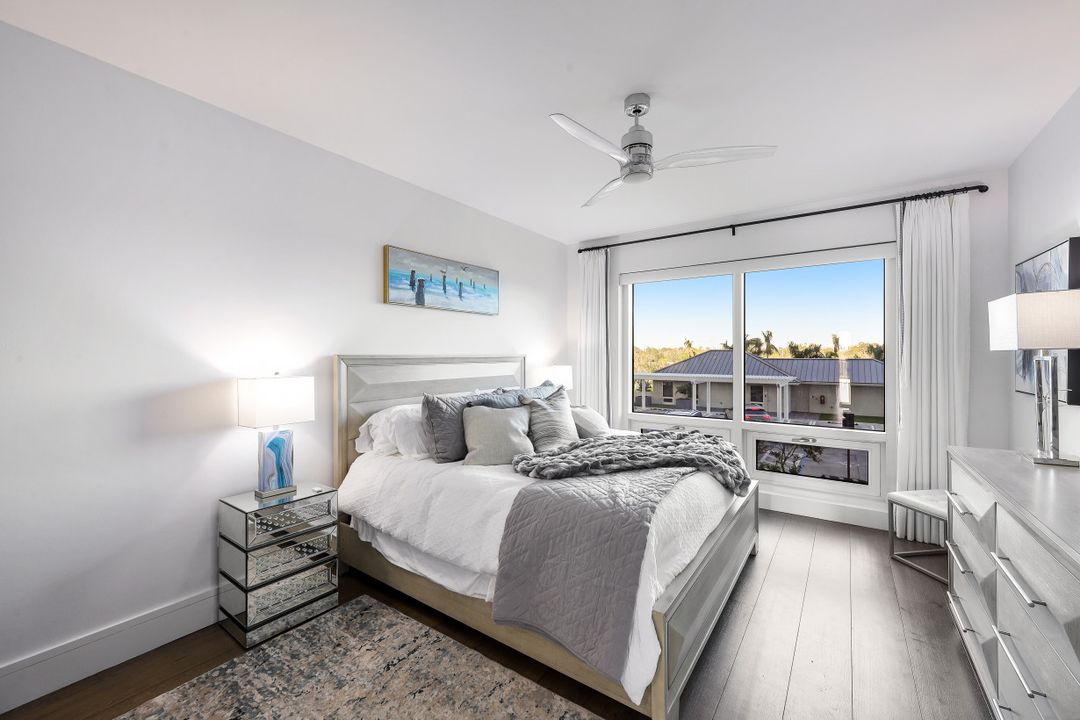 13915 Old Coast Rd #305, Naples, FL 34110