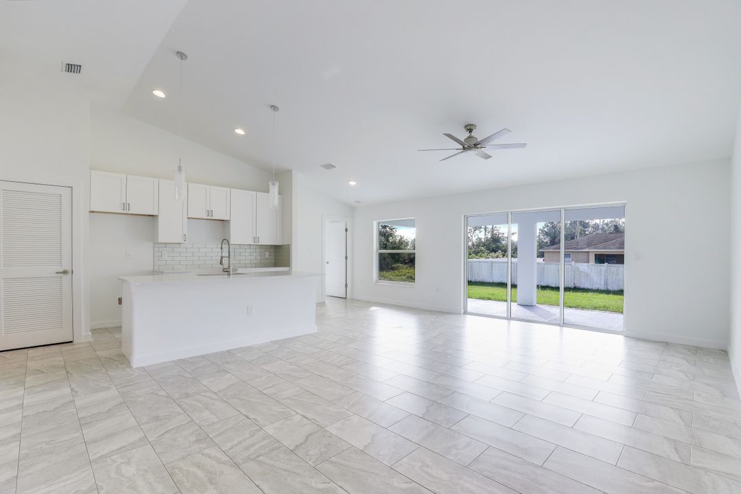 2503 50th St SW, Lehigh Acres, FL 33976