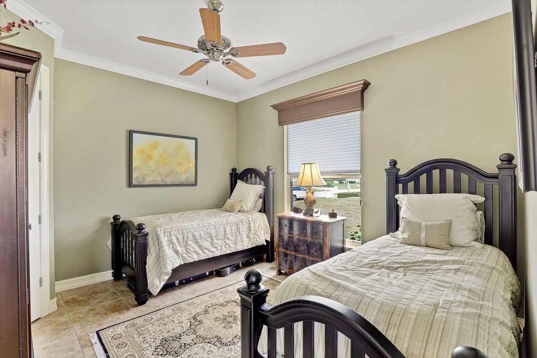 99 Gulfport Ct, Marco Island, FL 34145