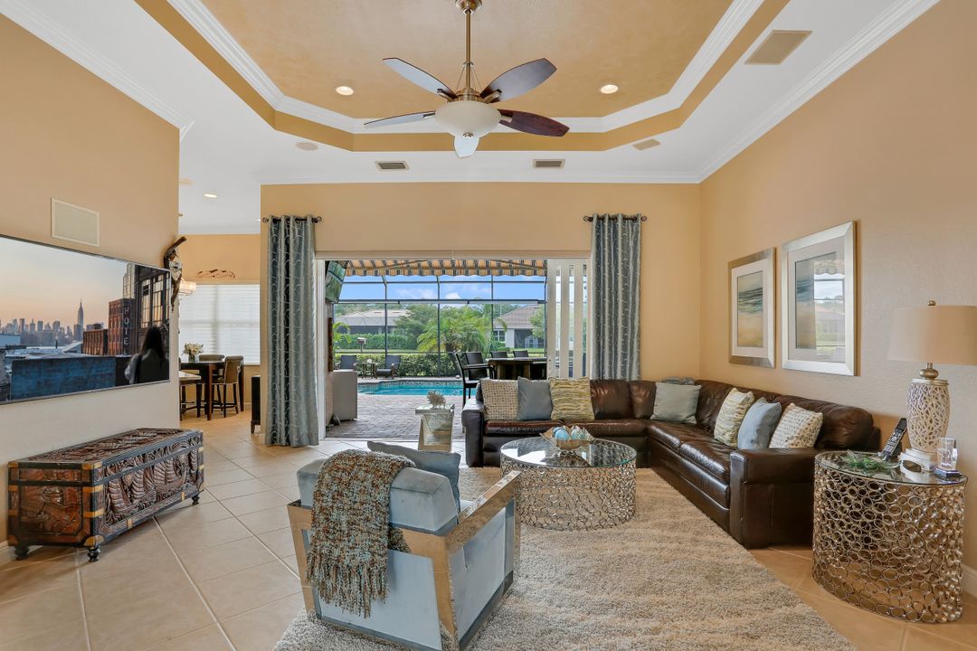 10256 Avonleigh Dr, Bonita Springs, FL 34135