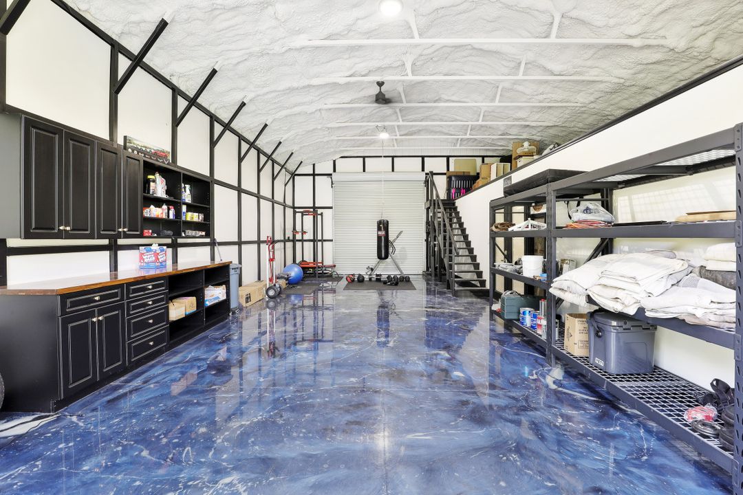 140 5th St NW, Naples, FL 34120