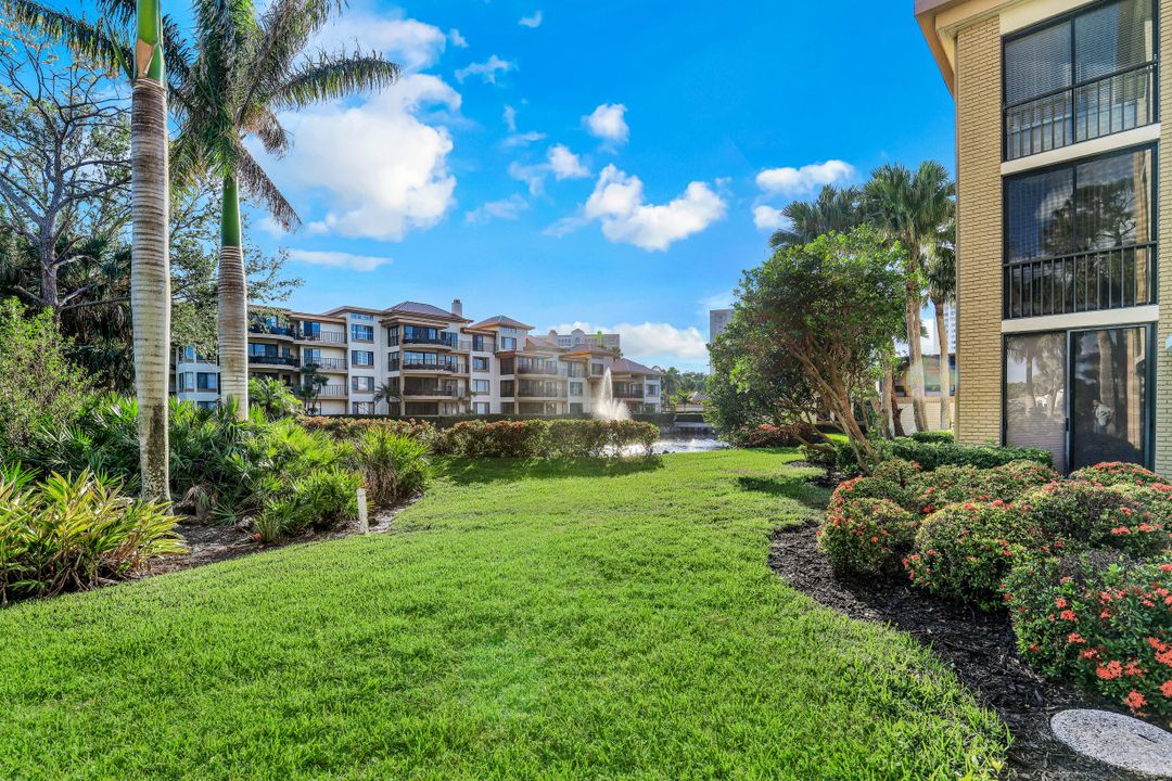 6760 Pelican Bay Blvd #312, Naples, FL 34108