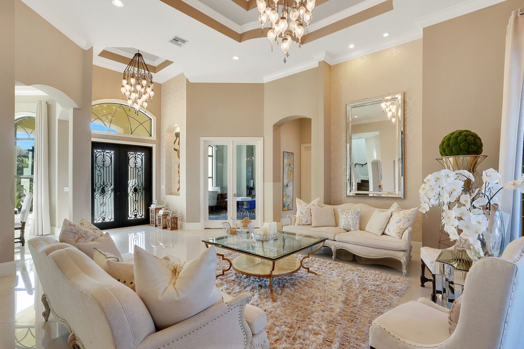3944 W Riverside Dr, Fort Myers, FL 33901