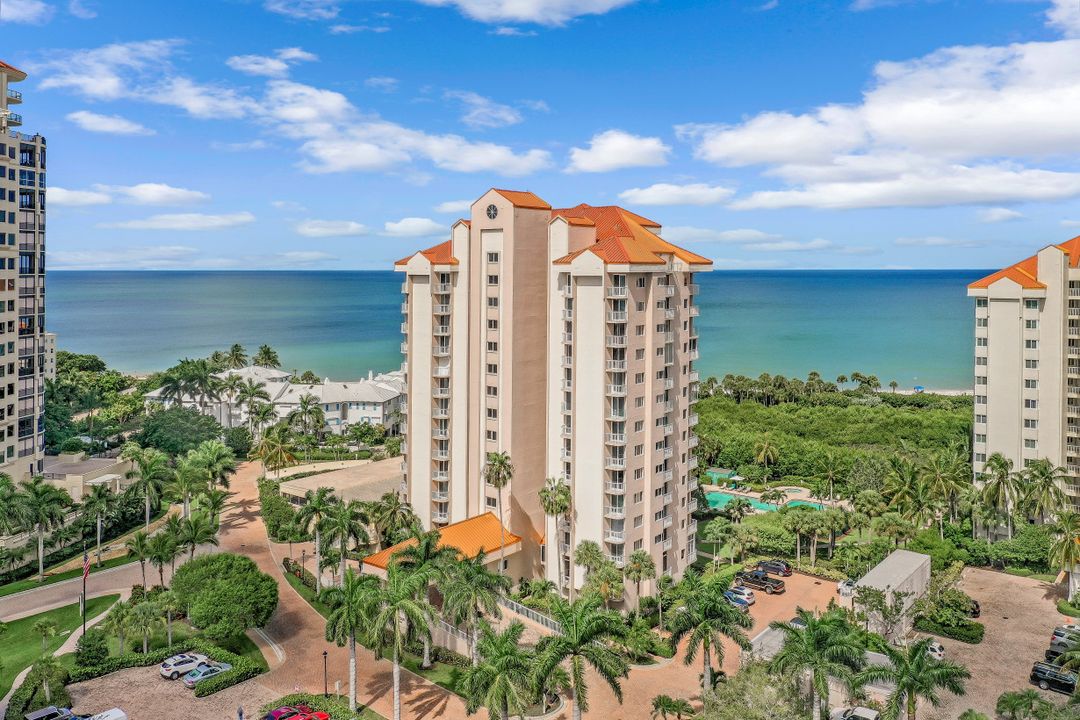 40 Seagate Dr #1101, Naples, FL 34103