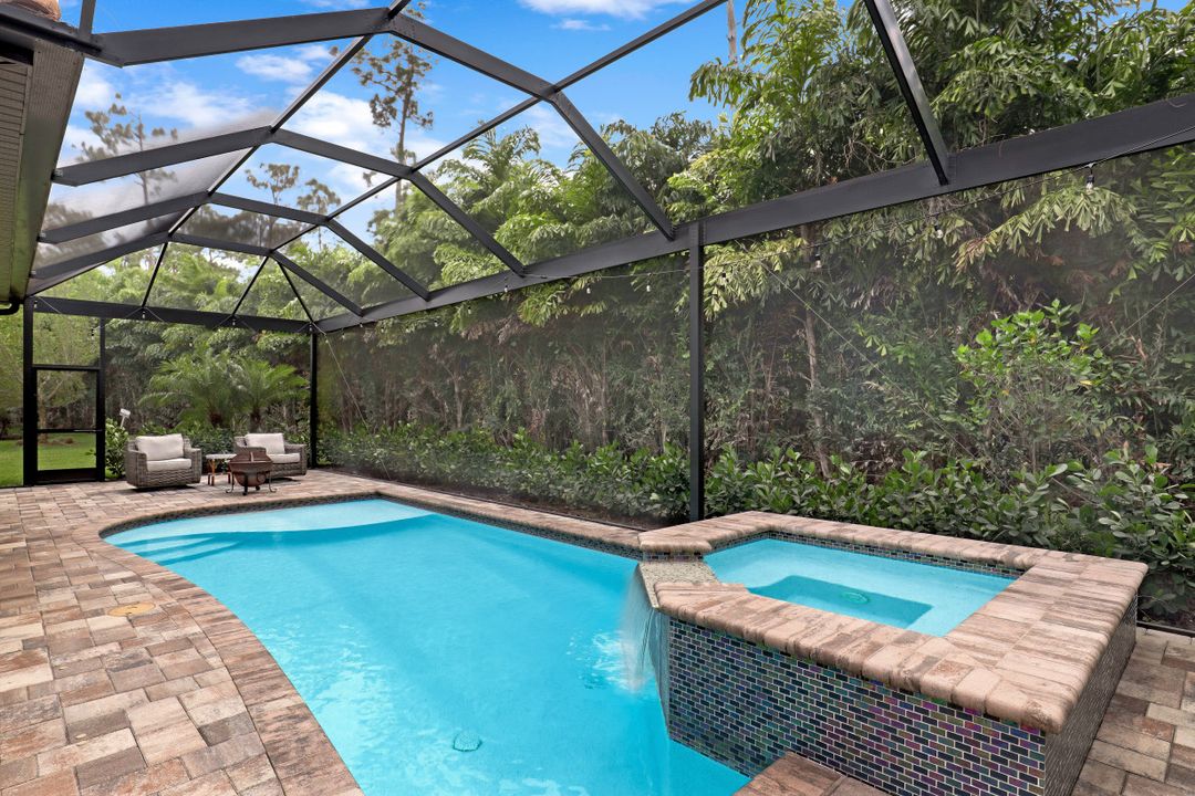 1431 Mockingbird Dr, Naples, FL 34120
