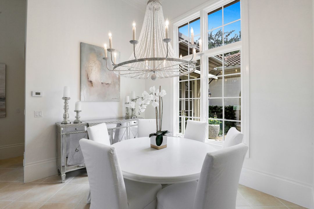 15655 Villoresi Way, Naples, FL 34110