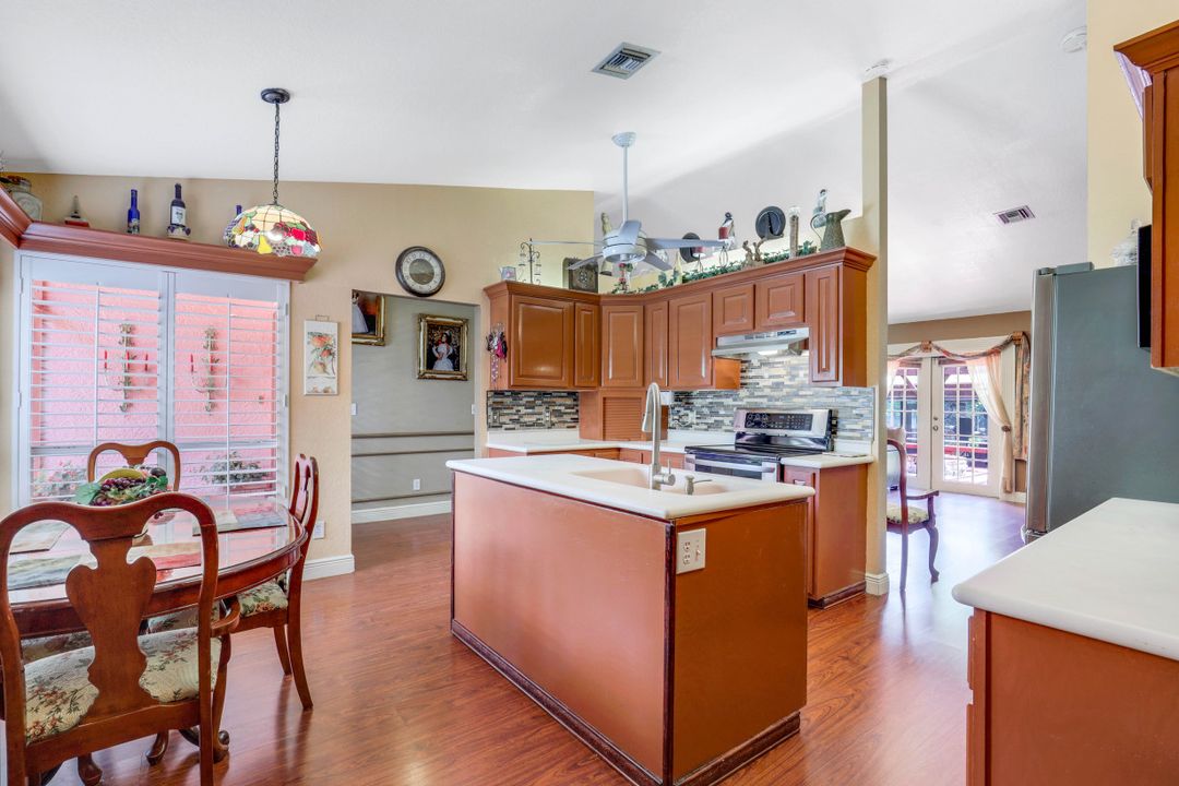 440 37th Ave NE, Naples, FL 34120