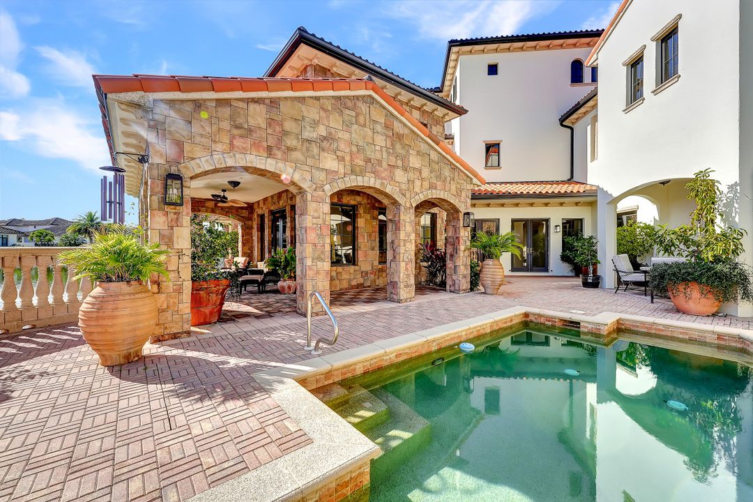 16653 Toscana Cir #701, Naples, FL 34110