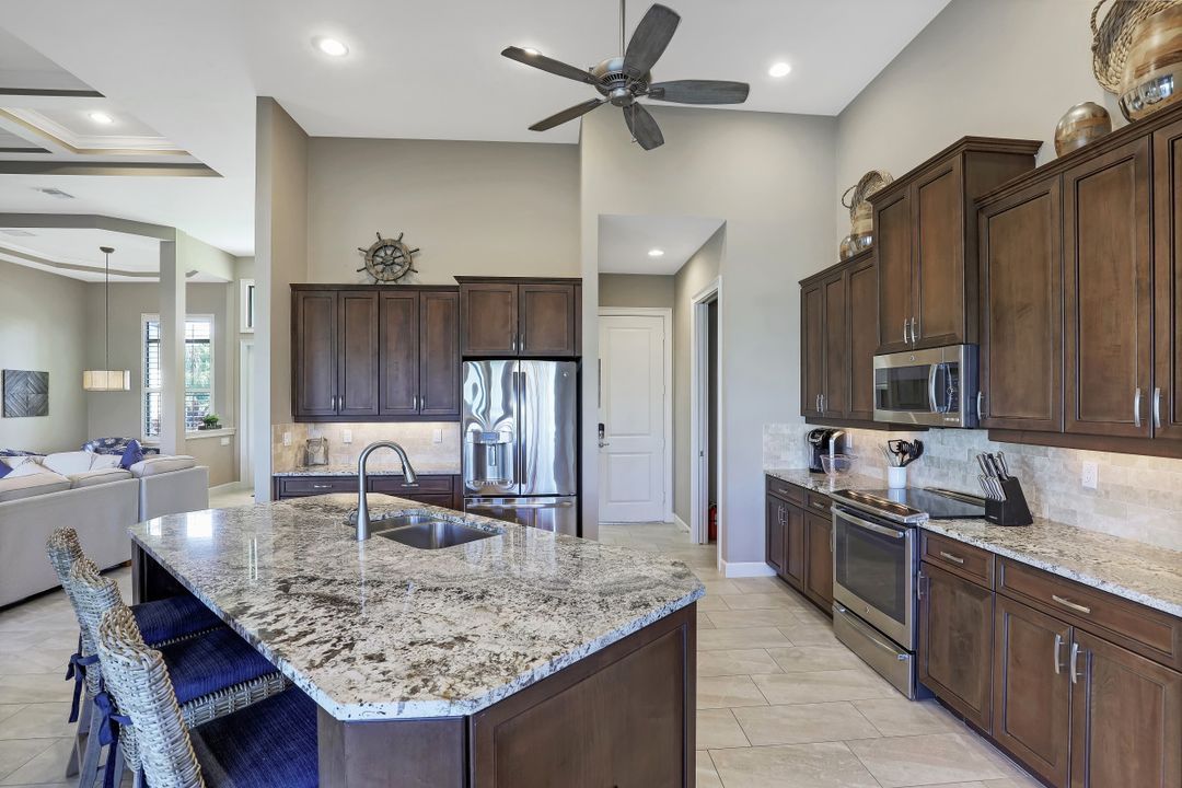 535 Spinnaker Dr, Marco Island, FL 34145